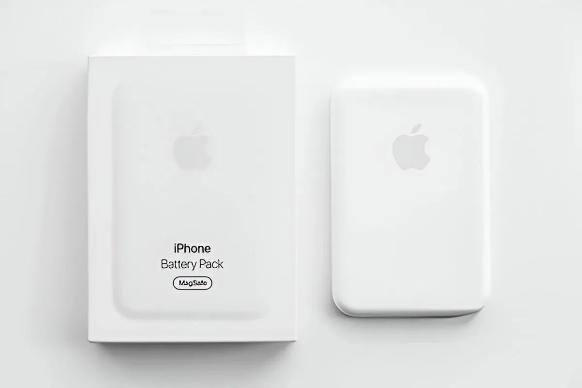 Slim MagSafe 5000mAh wireless power bank front view